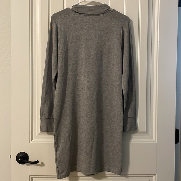 NWT women’s Tommy Hilfiger sweater dress - Picture 4 of 4